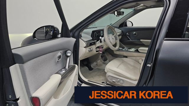 2022 Genesis GV60 - Thumbnail 14