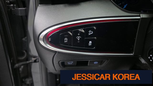 2021 Genesis GV70 - Thumbnail 2