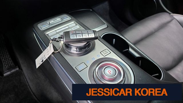 2021 Genesis GV70 - Thumbnail 9