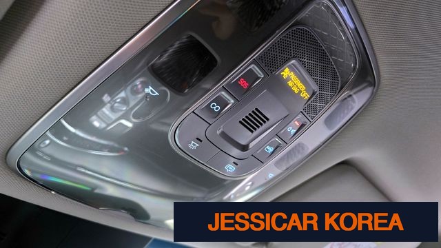2021 Genesis GV70 - Thumbnail 16
