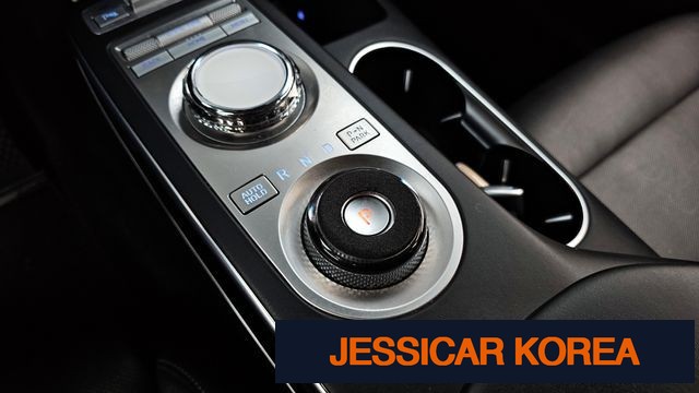 2022 Genesis GV70 - Thumbnail 13
