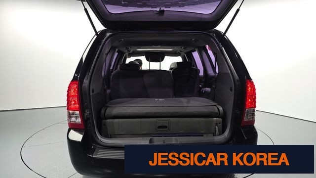 2012 Kia Carnival R - Thumbnail 8