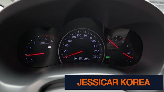 2012 Kia Carnival R - Thumbnail 19