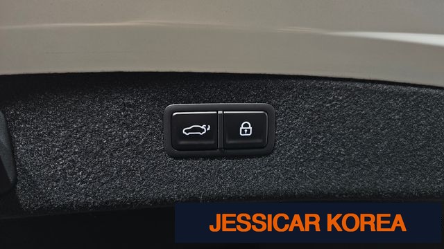 2026 Genesis G80 (RG3) - Thumbnail 13