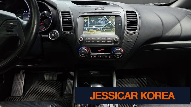 2013 Kia K3 - Thumbnail 3