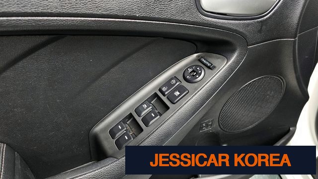 2013 Kia K3 - Thumbnail 7