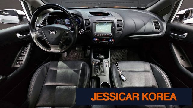 2013 Kia K3 - Thumbnail 11