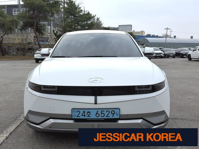 2022 Hyundai Ioniq 5 - Thumbnail 4