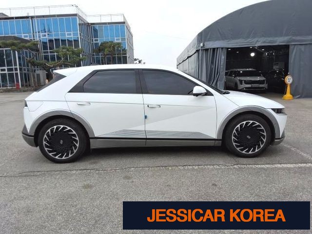2022 Hyundai Ioniq 5 - Thumbnail 11