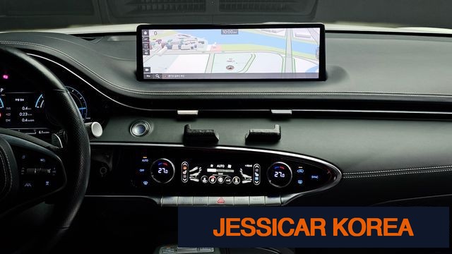 2022 Genesis Electrified GV70 - Thumbnail 17