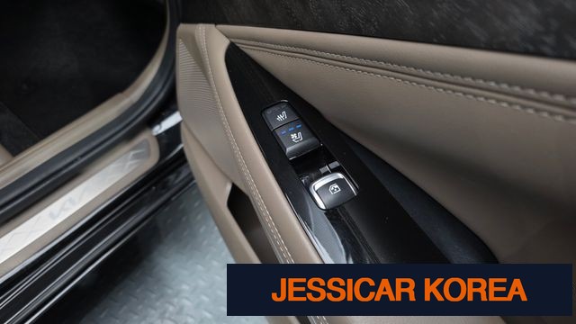 2023 Kia K8 - Thumbnail 13