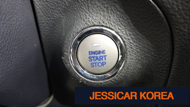 2009 Hyundai Genesis - Thumbnail 6