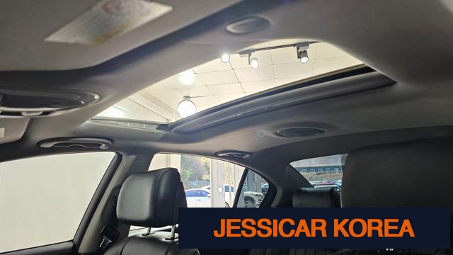 2009 Hyundai Genesis - Thumbnail 8