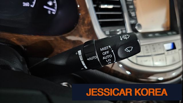 2009 Hyundai Genesis - Thumbnail 15