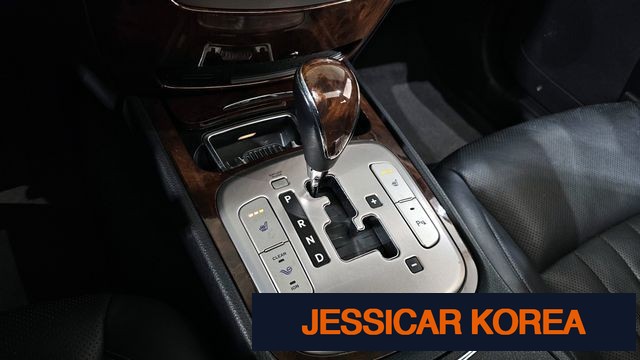 2009 Hyundai Genesis - Thumbnail 19