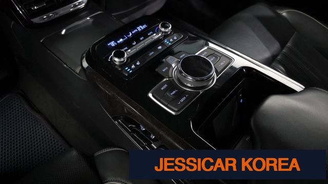 2016 Genesis EQ900 - Thumbnail 10