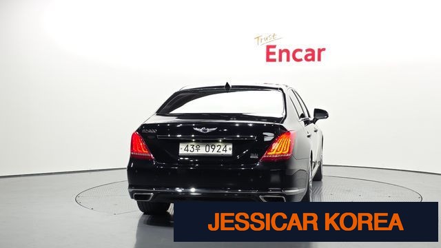 2016 Genesis EQ900 - Thumbnail 14