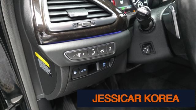 2016 Genesis EQ900 - Thumbnail 19