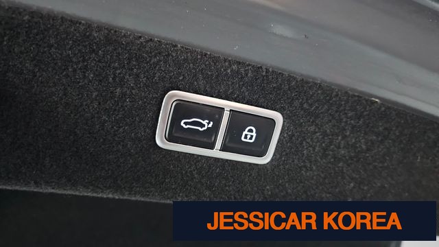 2023 Genesis G90 (RS4) - Thumbnail 16