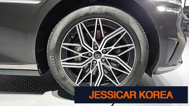 2023 Genesis G90 (RS4) - Thumbnail 18