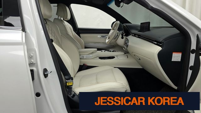 2022 Genesis Electrified GV70 - Thumbnail 5