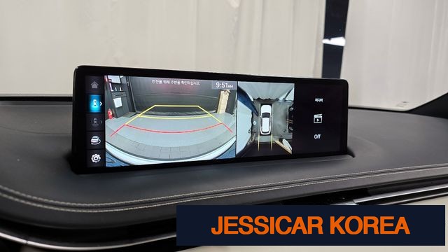 2022 Genesis Electrified GV70 - Thumbnail 9