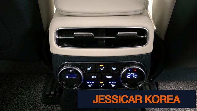 2022 Genesis Electrified GV70 - Thumbnail 16