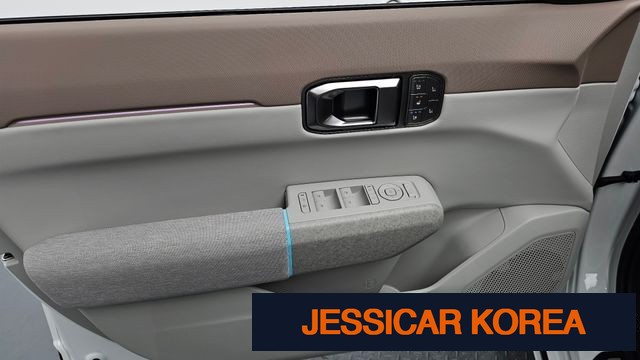 2027 Kia EV4 - Thumbnail 4