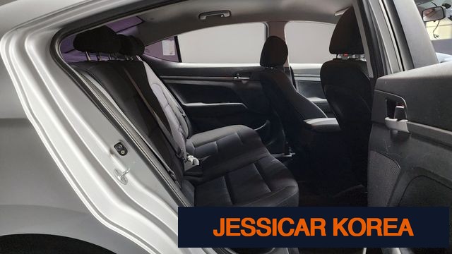 2017 Hyundai Avante AD - Thumbnail 3