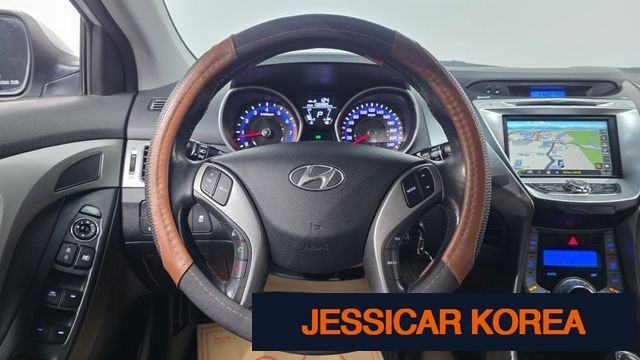 2013 Hyundai Avante MD - Thumbnail 5