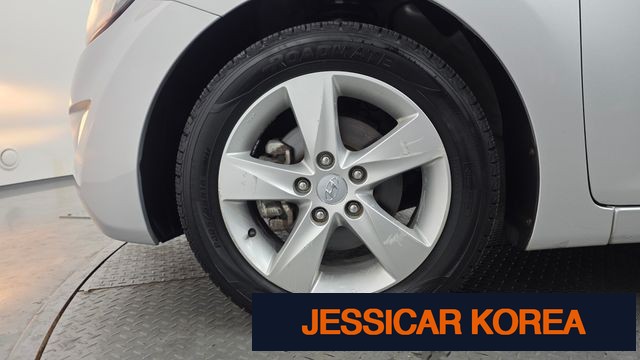 2013 Hyundai Avante MD - Thumbnail 9