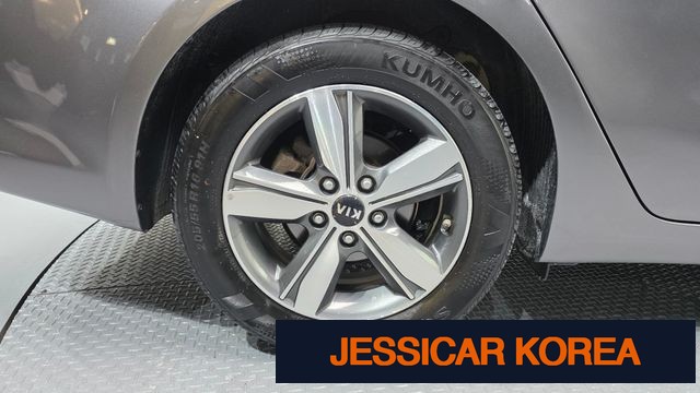 2016 Kia The New K3 - Thumbnail 15