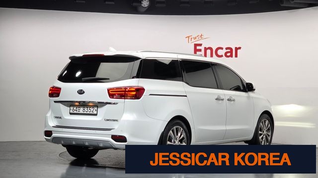 2019 Kia The New Carnival - Thumbnail 2