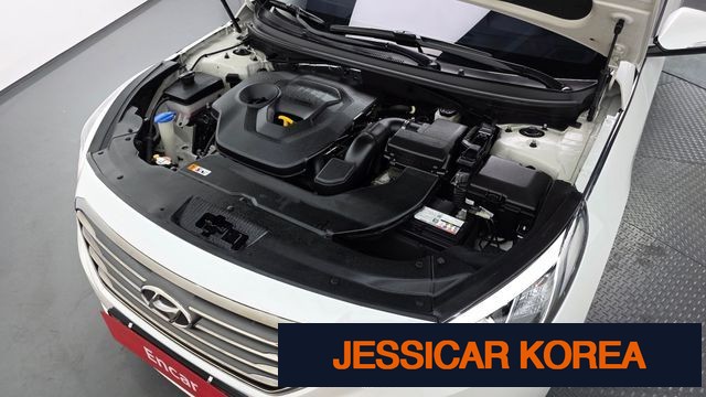 2015 Hyundai LF Sonata - Thumbnail 10