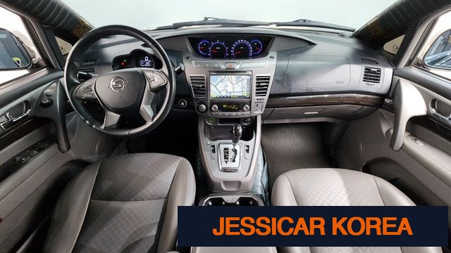 2016 KG Mobility Korando Turismo - Thumbnail 3