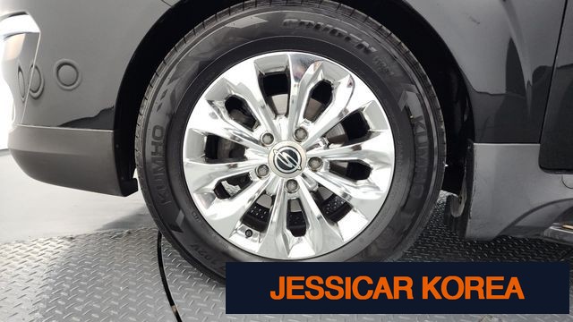 2016 KG Mobility Korando Turismo - Thumbnail 9