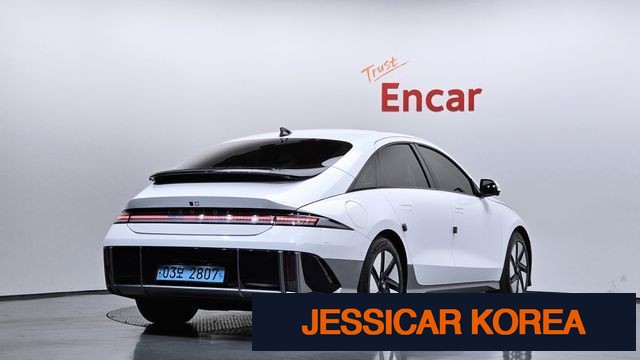 2023 Hyundai Ioniq 6 - Thumbnail 15