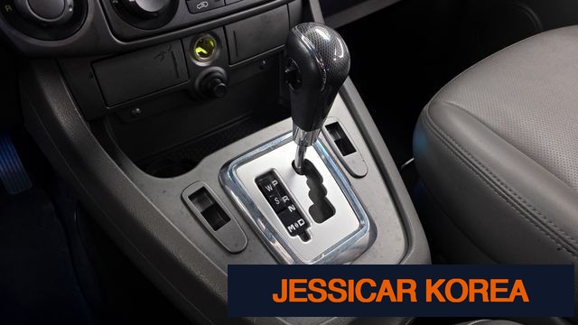 2015 KG Mobility Korando Turismo - Thumbnail 5