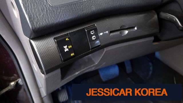 2015 KG Mobility Korando Turismo - Thumbnail 16