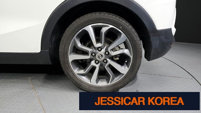 2016 KG Mobility Tivoli - Thumbnail 4