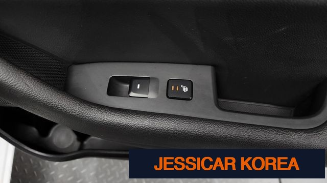 2015 Hyundai LF Sonata - Thumbnail 3