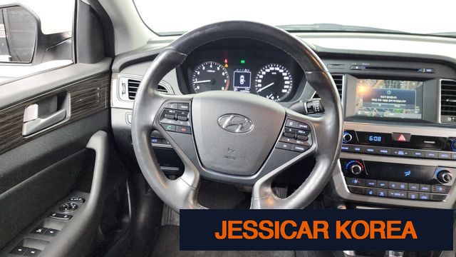 2015 Hyundai LF Sonata - Thumbnail 10