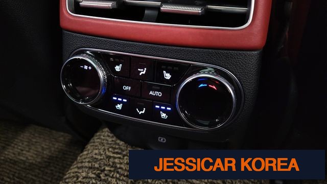 2021 Genesis GV70 - Thumbnail 7