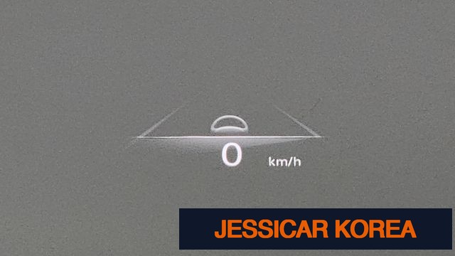 2021 Genesis GV70 - Thumbnail 17