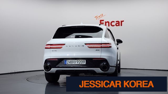 2021 Genesis GV70 - Thumbnail 18