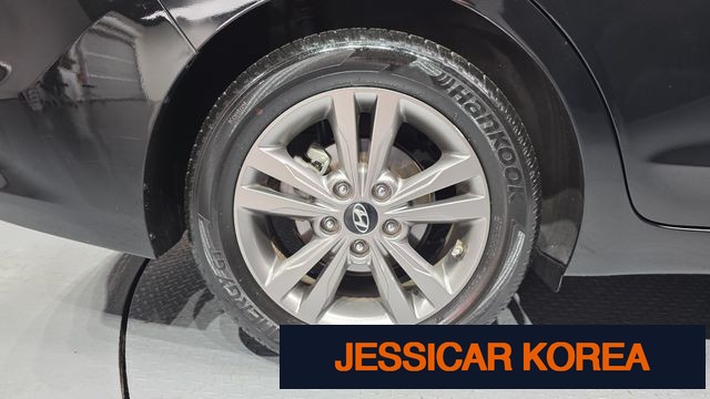 2016 Hyundai Avante AD - Thumbnail 2