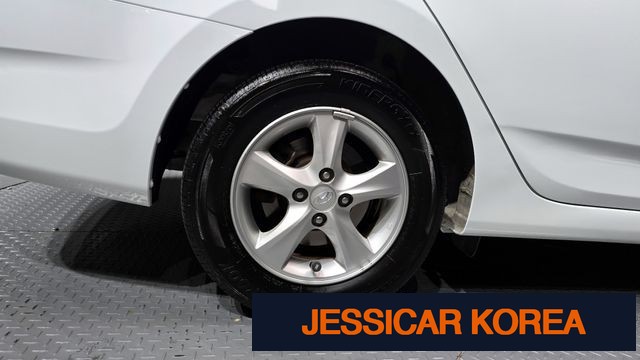 2015 Hyundai Accent (new model) - Thumbnail 14