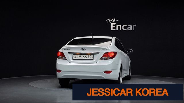 2015 Hyundai Accent (new model) - Thumbnail 17