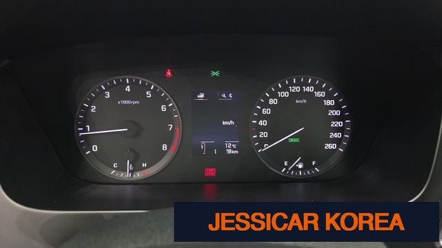 2015 Hyundai LF Sonata - Thumbnail 11