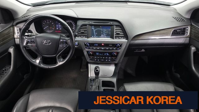 2015 Hyundai LF Sonata - Thumbnail 15
